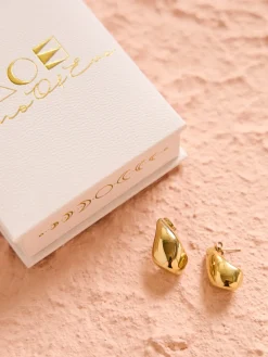 Arms of Eve Delphine Earrings in^ Bride To Be | Black Tie