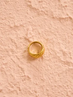 Porter Wave Croissant Ring in^ Party | Jewellery